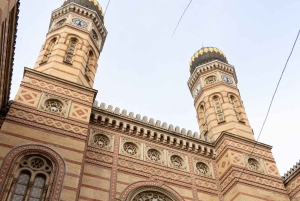 Tour a pie privado por el barrio judío con entrada a la sinagoga