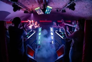 QuizBoxing: Experiência interativa de jogo de perguntas e respostas no estilo de um programa de TV