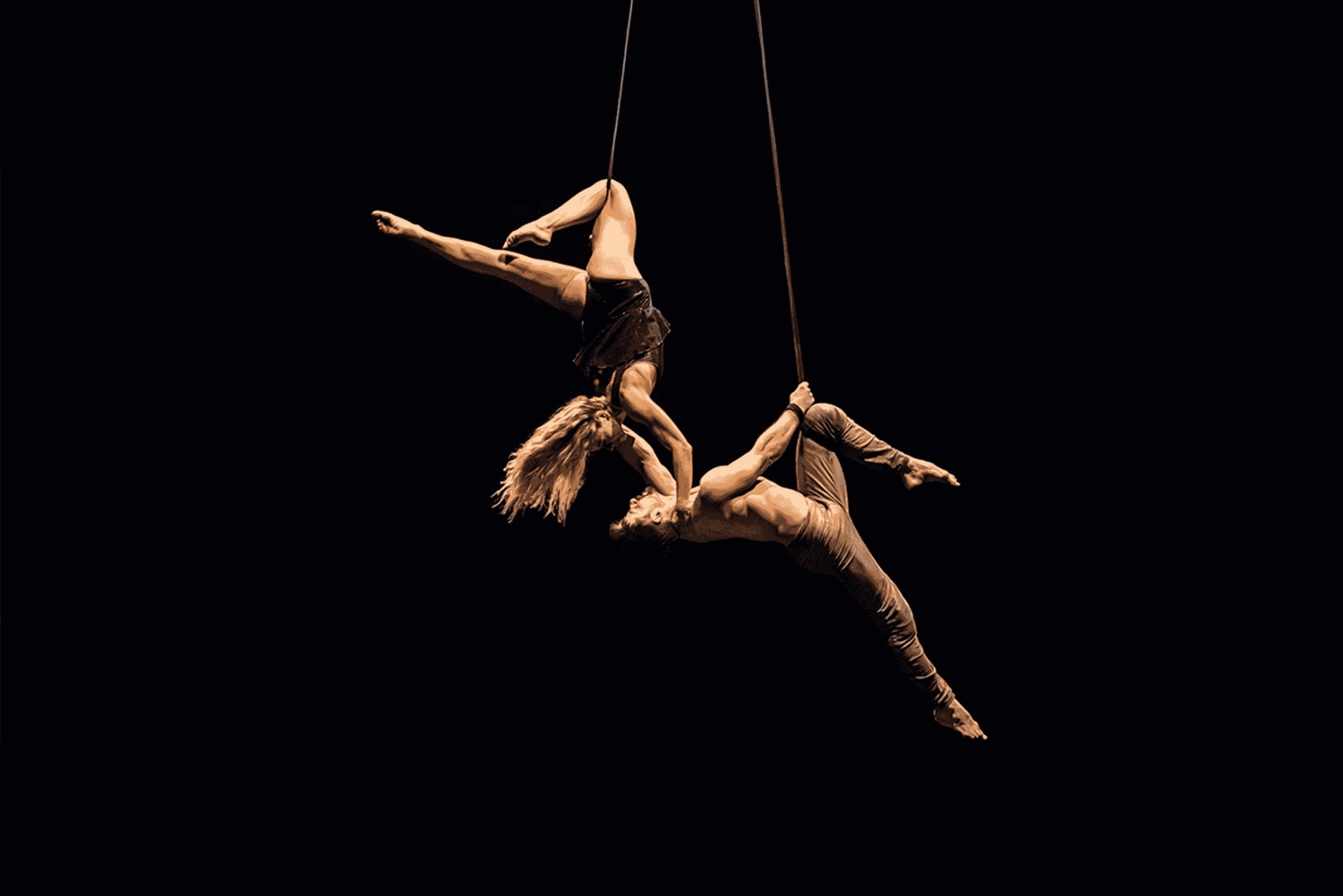 Recirquel Company: Entrébillet til det medrivende show Walk My World