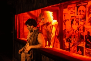 Recirquel Company: Entrébillet til det medrivende show Walk My World