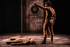 Recirquel Company: Entrébillet til det medrivende show Walk My World