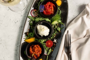 Budapeste: Jantar de 3 pratos para 2 pessoas num restaurante flutuante