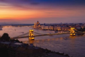 Romantic tour around Budapest for couples