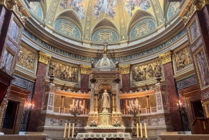 Tour guiado por la basílica de San Esteban y el monumento a los zapatos