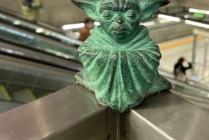 Små skulpturer, stora berättelser: Rundvandring i Kolodkos ministatyer