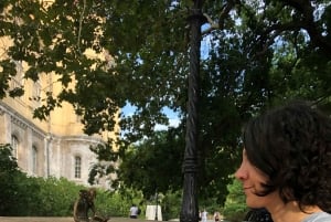 Små skulpturer, stora berättelser: Rundvandring i Kolodkos ministatyer