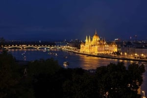 True Crime Walking Tour in the Buda Castle district