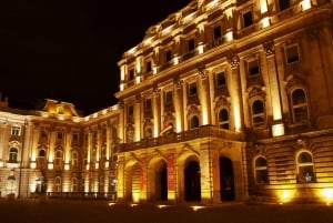 True Crime Walking Tour in the Buda Castle district