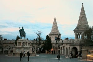 True Crime Walking Tour in the Buda Castle district