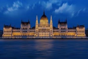 Vienna: Bratislava & Budapest: Christmas Markets Guided Tour