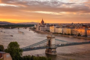 Vienna: Budapest & Bratislava Guided Day Tour