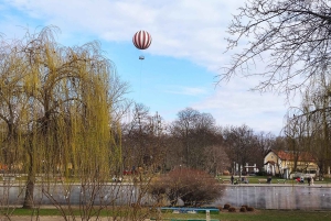 Walk along the Champs-Élysées in Budapest