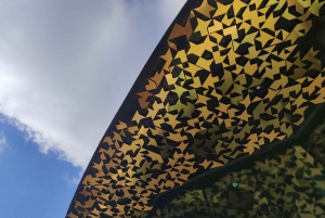 Walk along the Champs-Élysées in Budapest