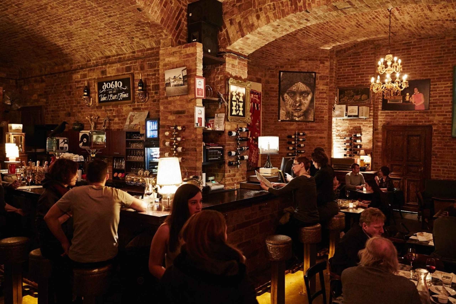 Passeggiata con degustazione di vini nei bar del quartiere ebraico