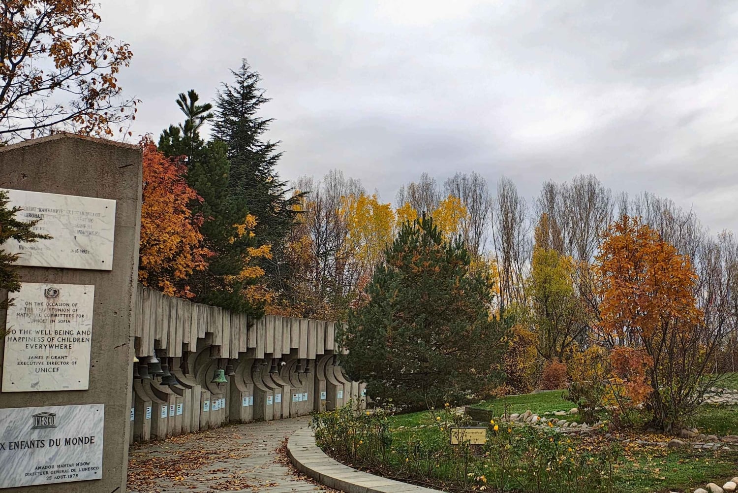 Parco delle campane di Sofia, con oltre 100 campane. Con guida, servizio navetta