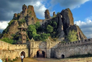 Belogradchik-Felsen und Venetsa-Höhle Öko-Tour ab Sofia