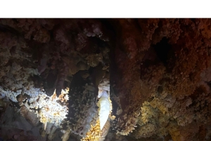 Belogradchikin kalliot ja Venetsan luola -päiväretki Sofiasta