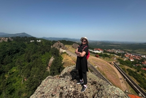 Belogradchikin kalliot ja Venetsan luola -päiväretki Sofiasta