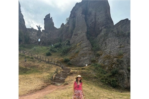 Belogradchikin kalliot ja Venetsan luola -päiväretki Sofiasta