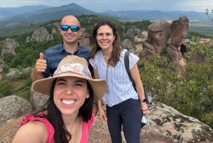 Belogradchikin kalliot ja Venetsan luola -päiväretki Sofiasta