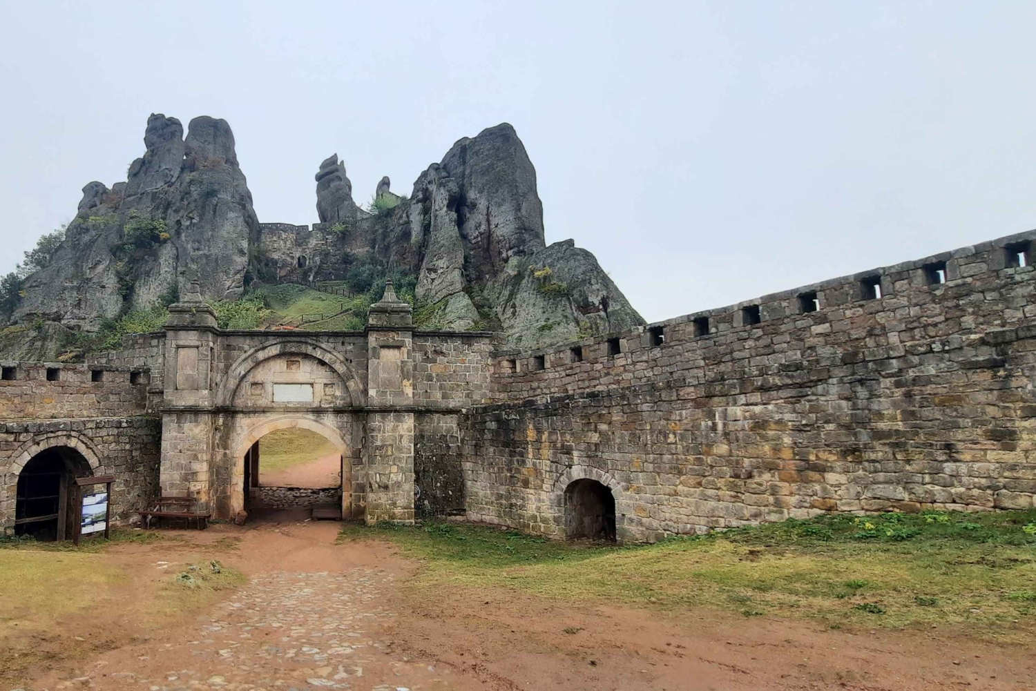 Belogradchik-klippene og Venetsa-grotten - tur i liten gruppe