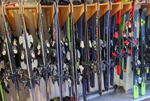 Borovets: Verleih von Ski-/Snowboardausrüstung