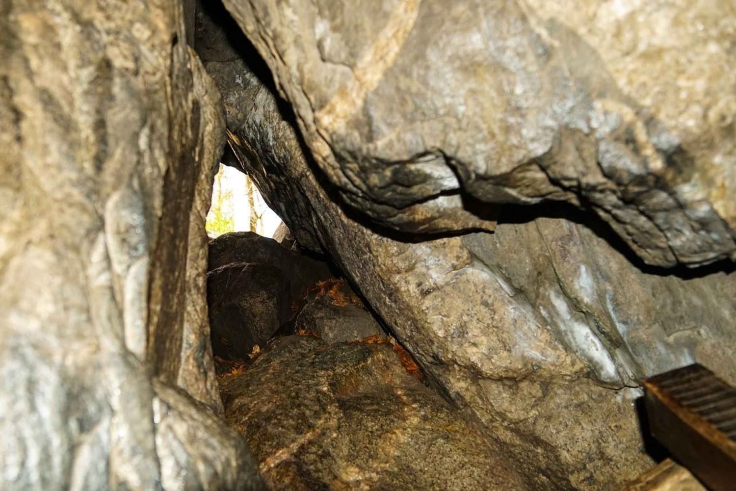 Tagestour: Rila-Kloster & Ivan Rilski-Höhle – Kleine Gruppe
