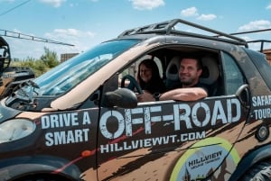 オフロードジープダイハツまたはスマート・フォー・トゥーを運転してください！