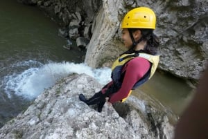 Emen: Canyoning ved Negovanka Gorge m/ valgfri gratis camping