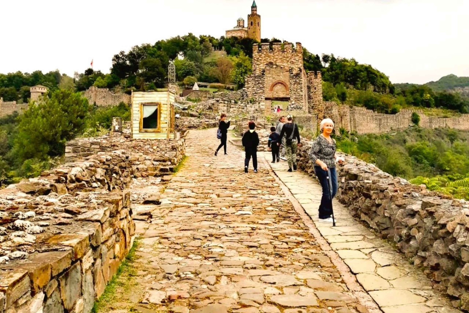 Von Bukarest aus: Tagestour zu den mittelalterlichen Wundern Bulgariens