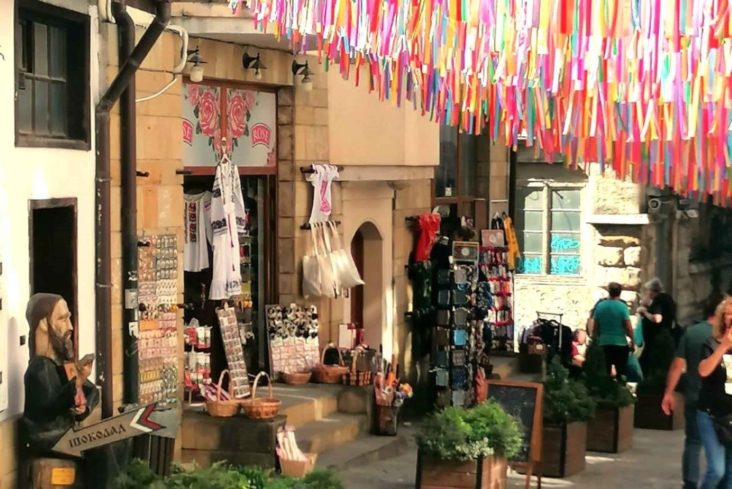 Von Bukarest aus: Tagestour zu den mittelalterlichen Wundern Bulgariens