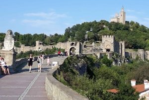 Von Bukarest aus: Tagestour zu den mittelalterlichen Wundern Bulgariens