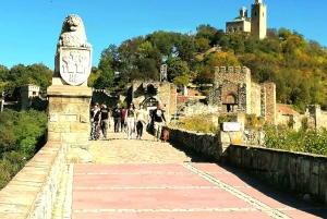 Von Bukarest aus: Tagestour zu den mittelalterlichen Wundern Bulgariens