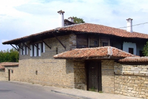 Из Бухареста: Частная экскурсия в Велико Тырново и Арбанаси