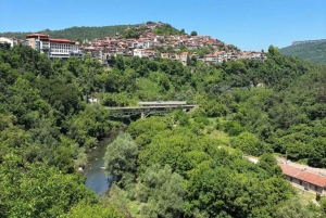 Da Bucarest: Escursione di un giorno a Veliko Tarnovo e Arbanassi