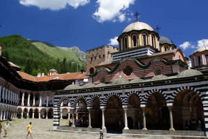 Från Sofia: Transport till de 7 Rilasjöarna och Rilaklostret