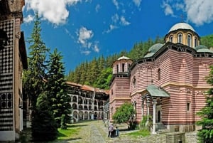 Ab Sofia: Tagesausflug zum Kloster Rila und nach Plovdiv