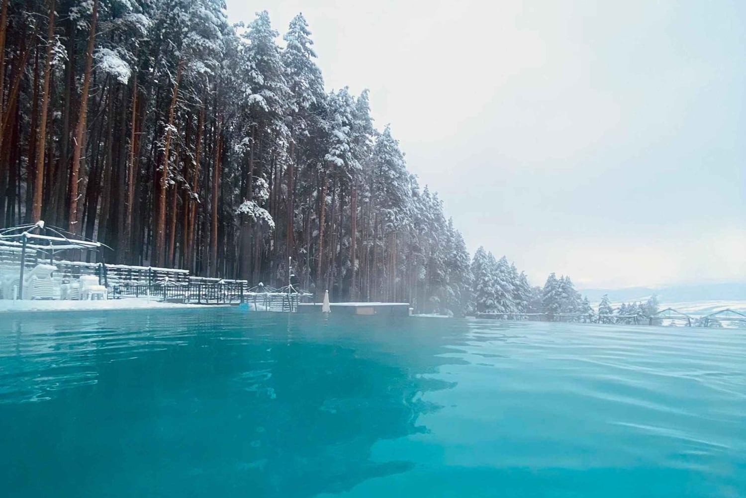 Från Sofia: Vinterdagsutflykt till Rila-berget för skidåkning och spa