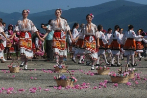 Fra Sofia: Heldagstur på Rosefestivalen