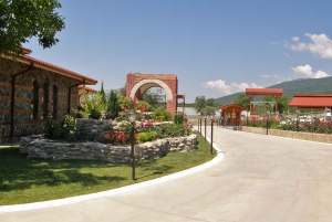 From Sofia: Rose Valley Tour & UNESCO Site Kazanlak