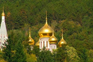 From Sofia: Rose Valley Tour & UNESCO Site Kazanlak