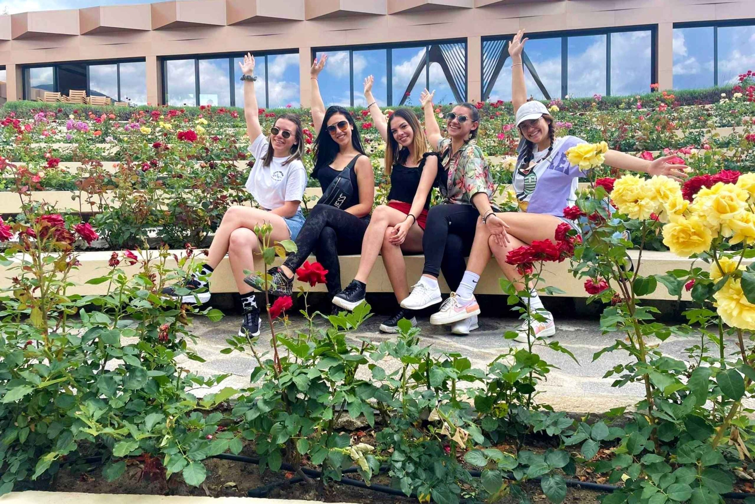 Da Sofia: tour di un giorno alla Valle delle Rose e al Monumento di Buzludzha