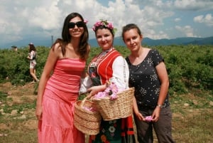 Da Sofia: tour di un giorno alla Valle delle Rose e al Monumento di Buzludzha