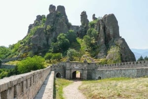 Full-Day Tour to Belogradchik Fortress and Venetsa cave