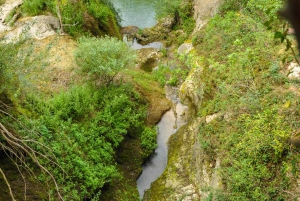 Día completo de cascadas y cuevas alrededor de Veliko Tarnovo