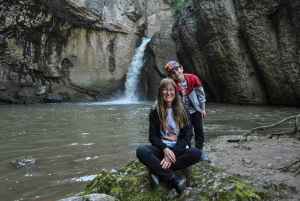 Heldags vandfald og grotter omkring Veliko Tarnovo