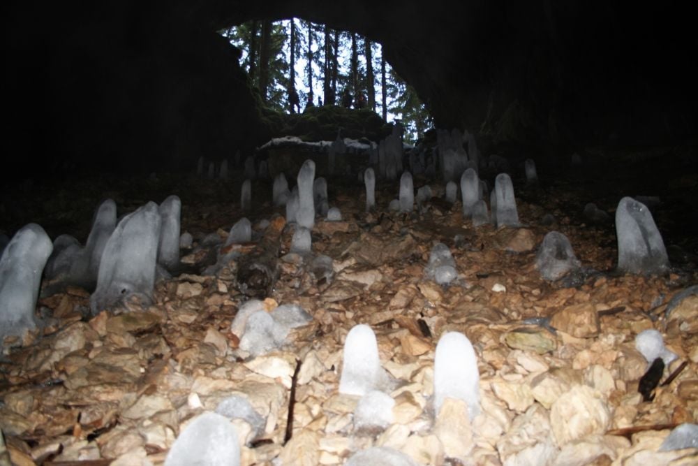 Haramiiska Cave