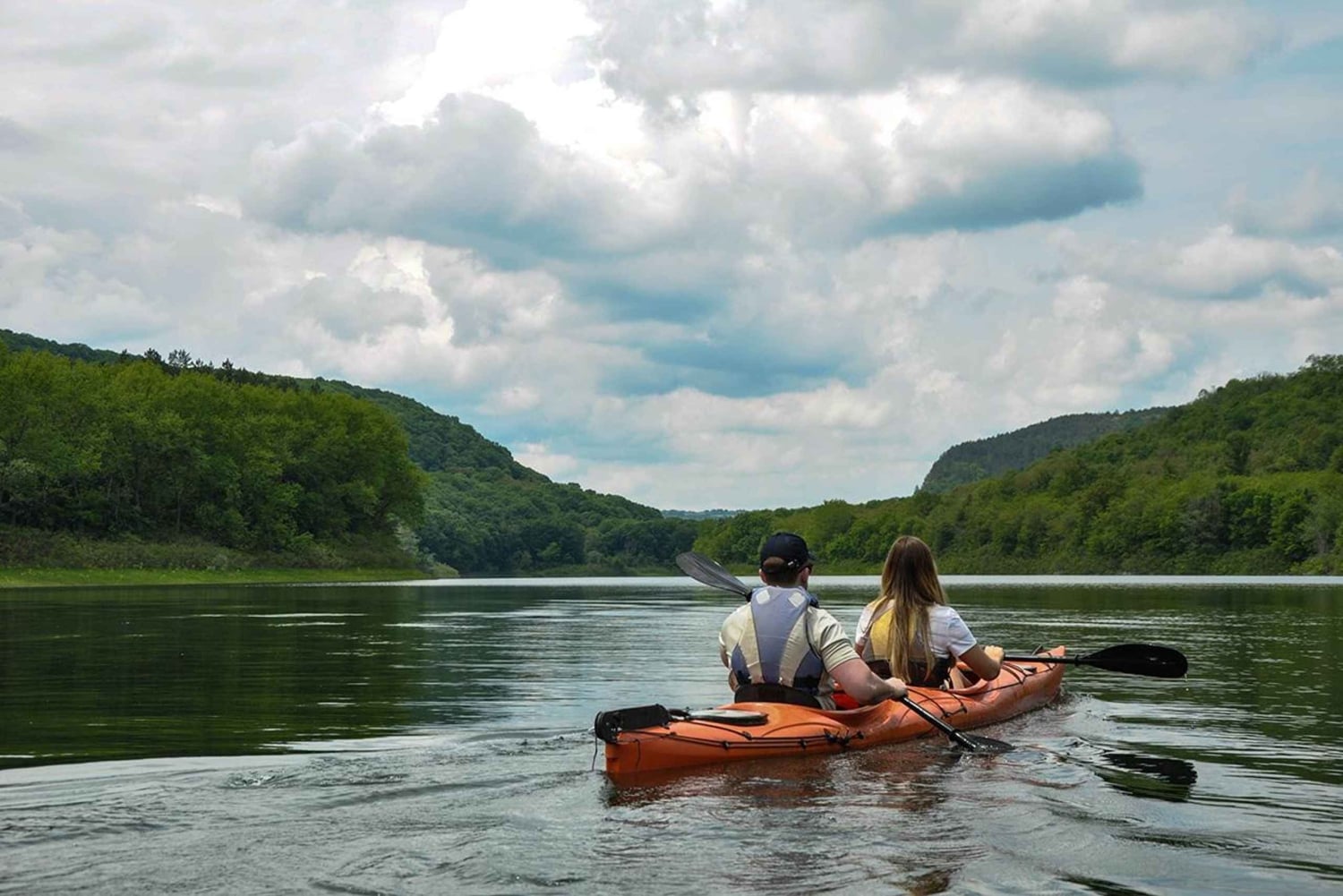 Kayaking day tour at Stamboliski dam lake