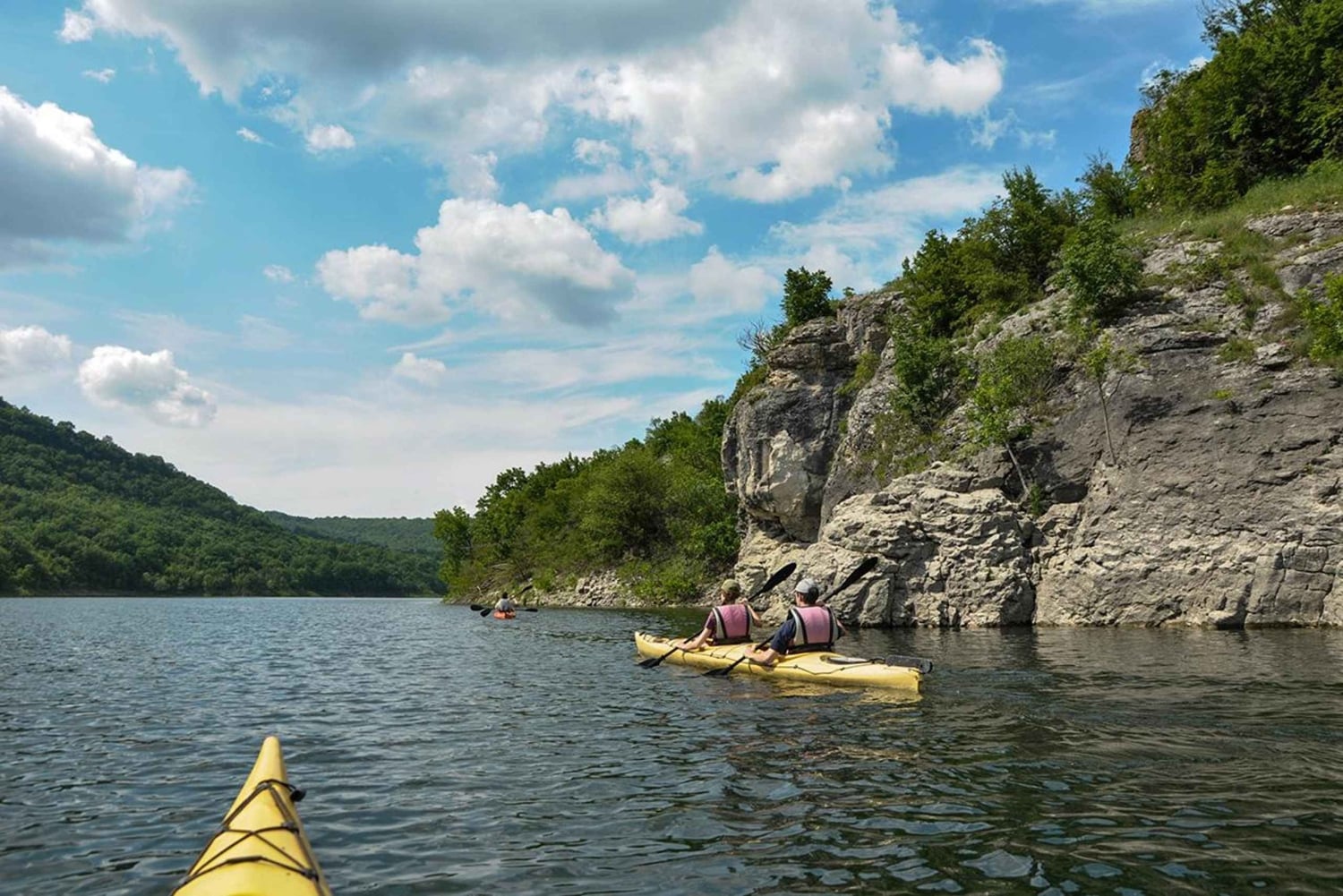 Kayaking day tour at Stamboliski dam lake