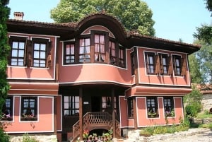 Historia y Arquitectura de Koprivshtitsa: Desde Plovdiv